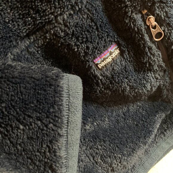 Patagonia Sherpa Hooded Jacket -- Kids size Medium - Picture 2 of 7